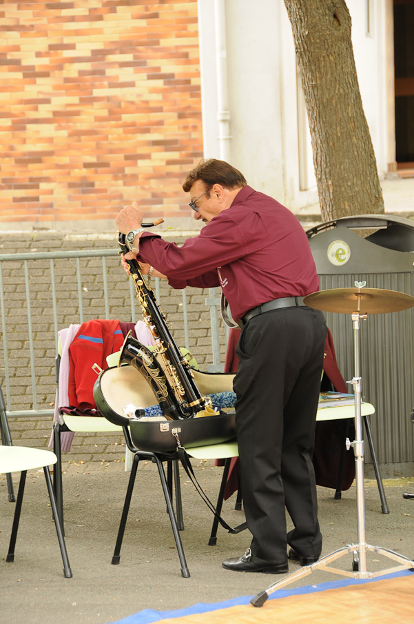 Maison de Quartier Champs Elysees Evry - Repas de Quartier en Musique 018.jpg